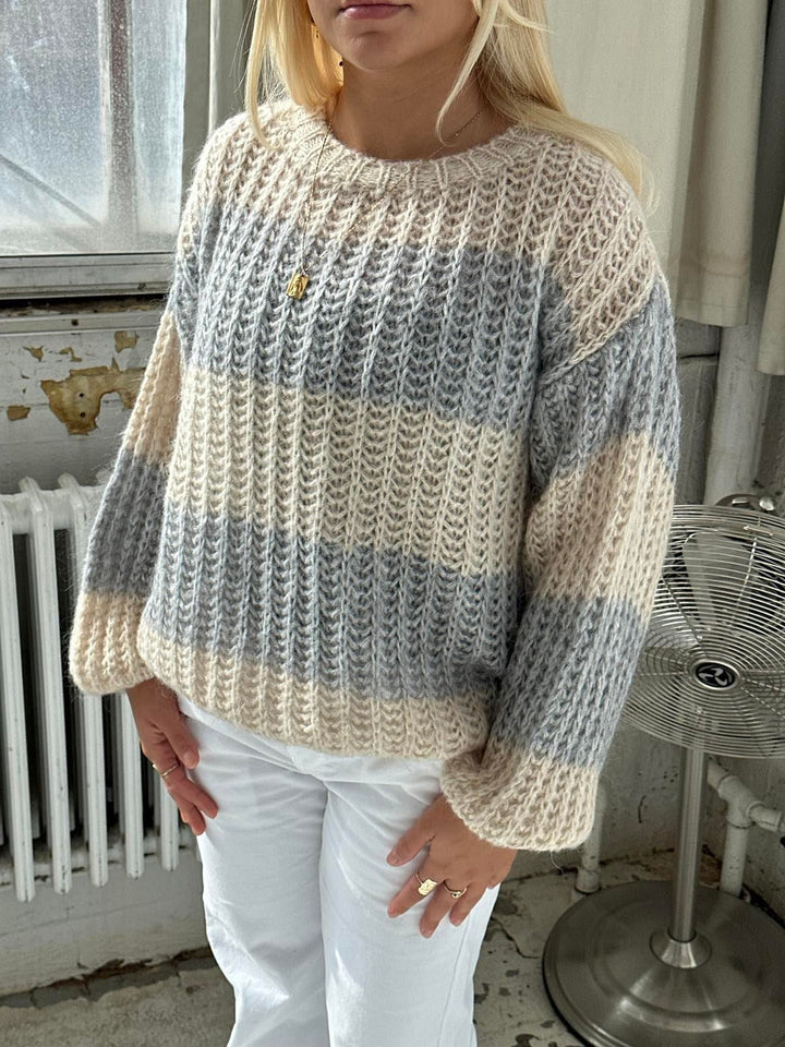 Melly knit with stripes - Beige/grey - Luxurise Fashion - 