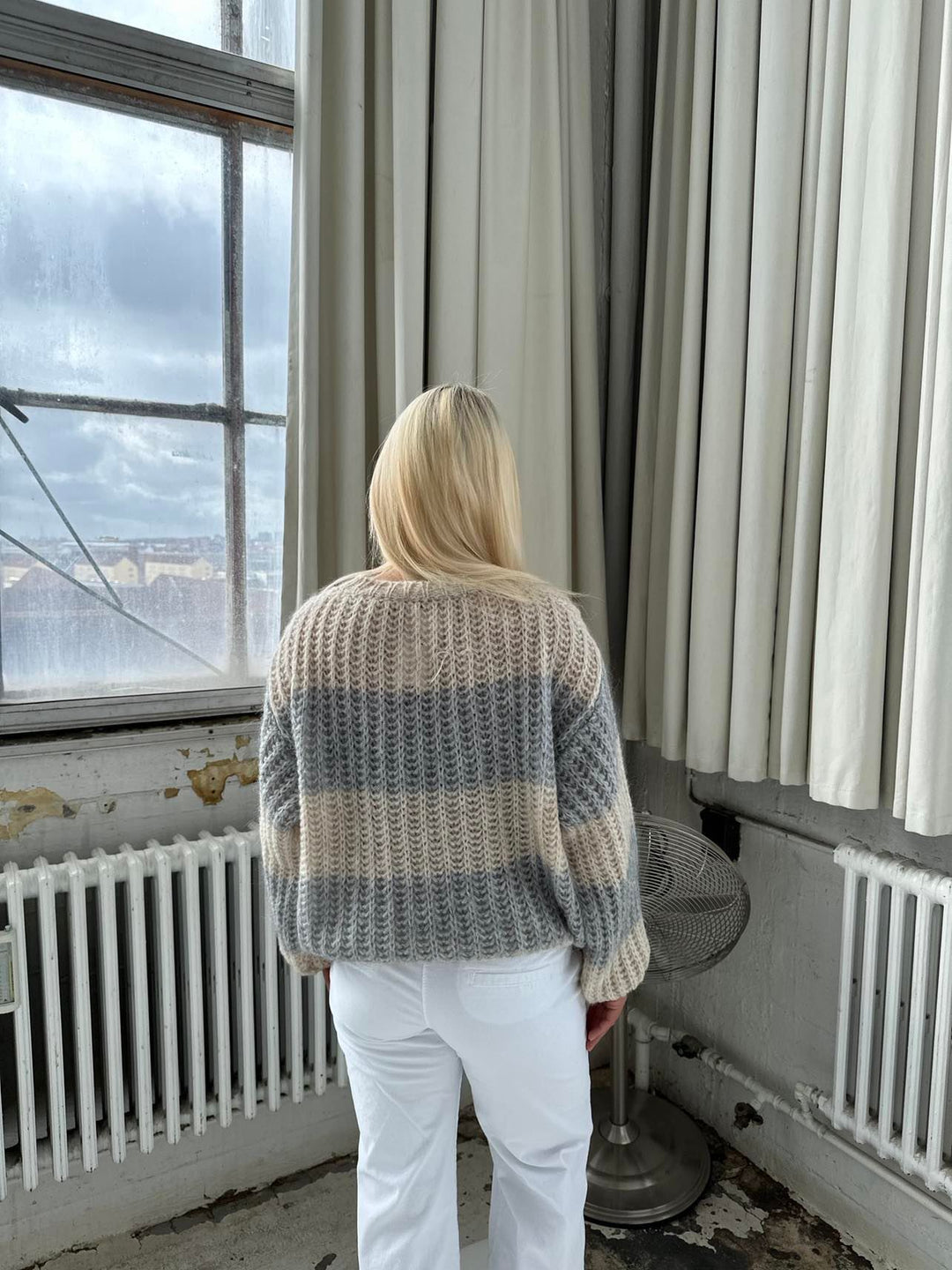 Melly knit with stripes - Beige/grey - Luxurise Fashion - 