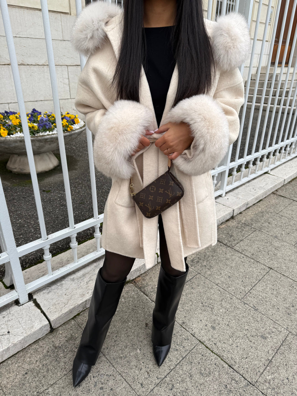 CREAM WOOL AND FUR COAT WITH HOOD - Luxurise Fashion - 