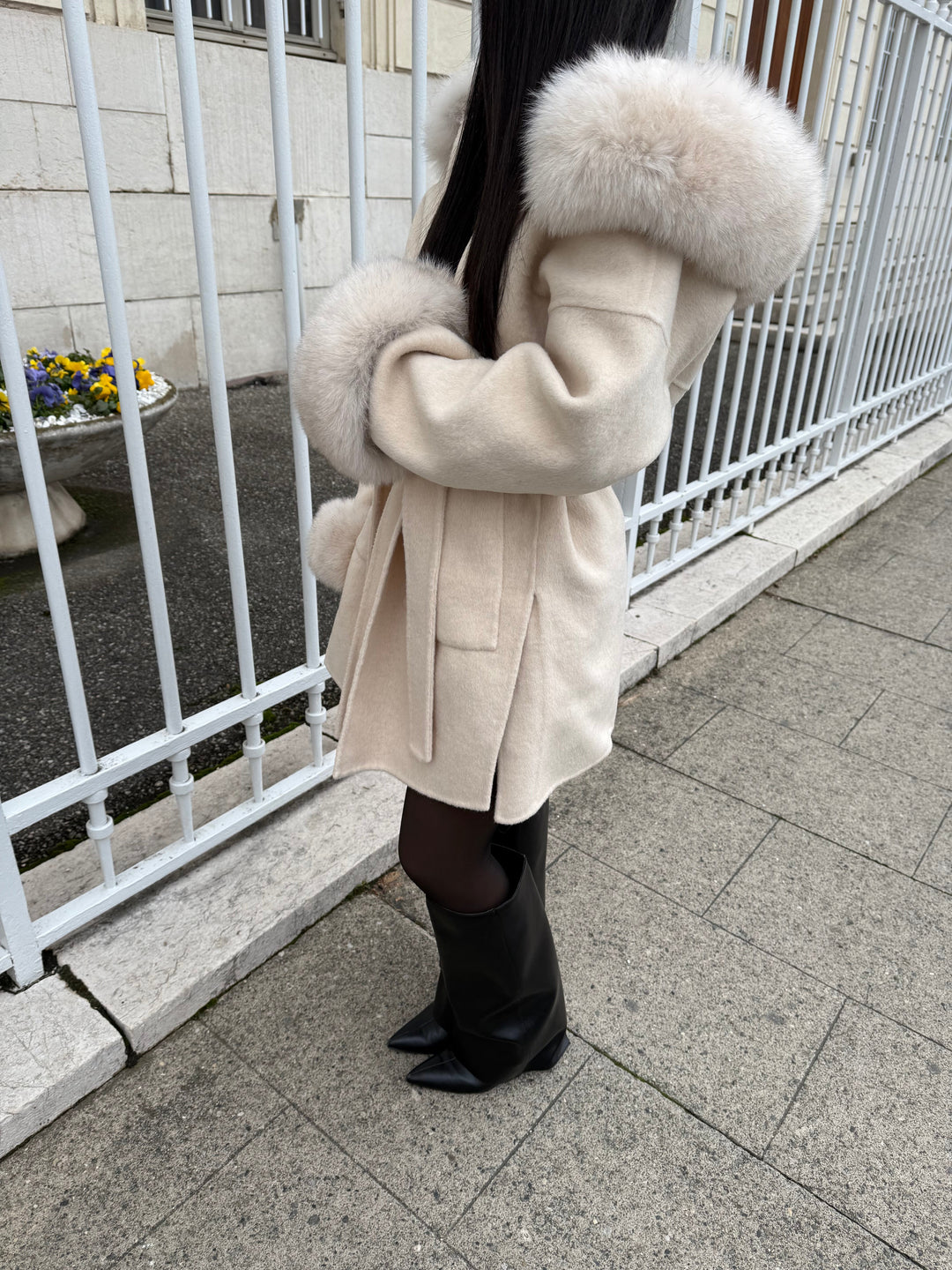 CREAM WOOL AND FUR COAT WITH HOOD - Luxurise Fashion - 