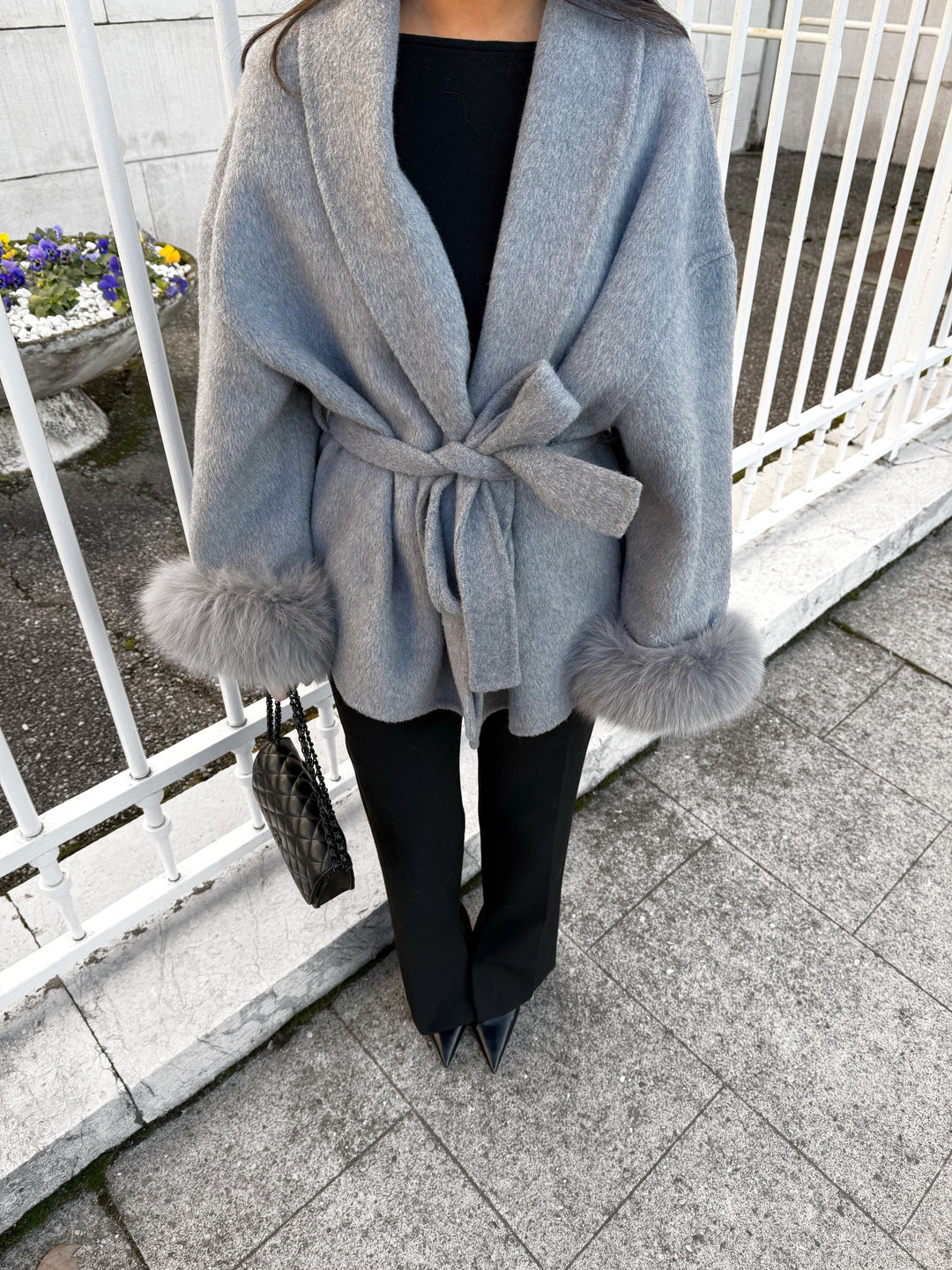 Gray Wool Coat with Fur - Luxurise - manteau-en-laine-gris-a-fourrure - 